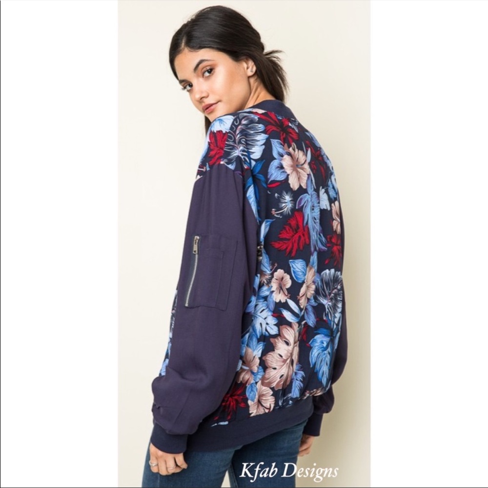 Bomber Jacket - Picture 4 of 9